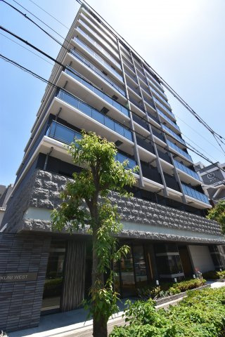 S-RESIDENCE三国WESTの外観
