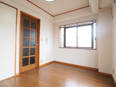 【洋室】 | サンライズイトウ | 洋室　６帖