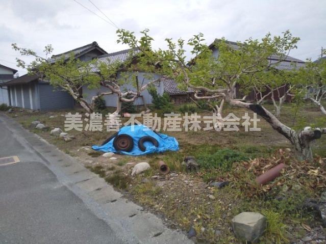 ５６８０３　岐阜市則松土地の前面道路含む現地写真