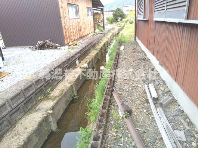 ５６８０３　岐阜市則松土地の外観