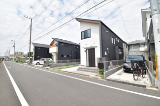 【外観】 | 現地見学や資料請求などお気軽にお問合わせ下さい。
周辺環境とあわせて現地ご案内致します。