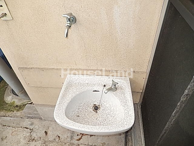 信和住宅の洗面所