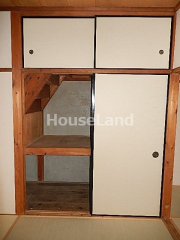 信和住宅の収納