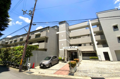 【外観】 | グランフォルム清水別邸 | スーパー・金融機関・市役所など生活に必要な施設が近くに点在する生活しやすい環境です。小中一貫校の開睛小中学校で安心。児童公園や保育機関も近く子育て環境も充実しています。