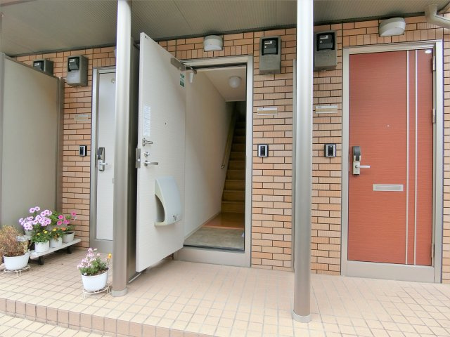 カシオペアWESTの玄関