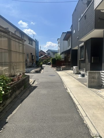 【前面道路含む現地写真】