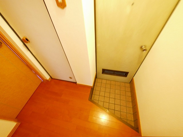 メゾン上杉の玄関|シンプルで使いやすい玄関です