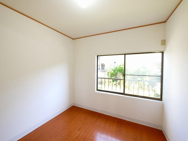 メゾン上杉の寝室|落ち着いて過ごせるお部屋なので、寝室にいかがでしょうか