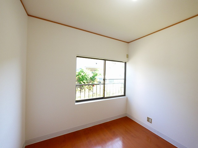 メゾン上杉の洋室|広々とした洋室です