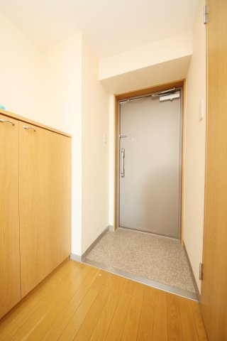 BlueWing鯉江本町の玄関