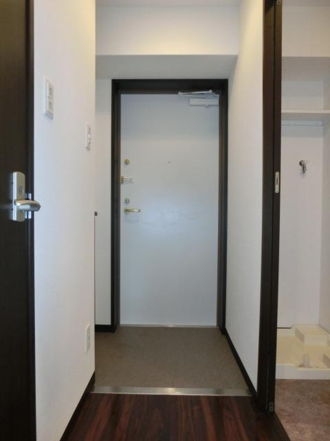 大阪市西淀川区姫里２丁目の賃貸マンションの玄関