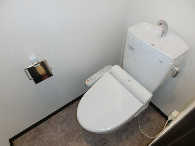 大阪市西淀川区姫里２丁目の賃貸マンションのトイレ|ウォシュレット