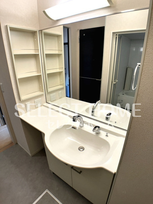 【独立洗面台】 | Ｗｉｎｇ小豆坂 | 独立洗面台あり、毎朝おしゃれに忙しい女性の方におすすめです