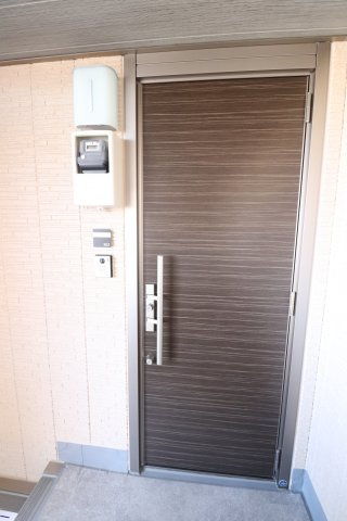 リーフメゾンの玄関
