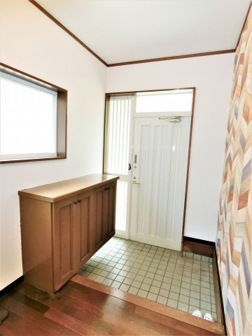 幸田貸家の玄関