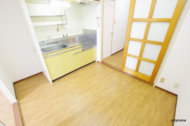 新大阪グランドハイツ北　仲介手数料無料の洋室