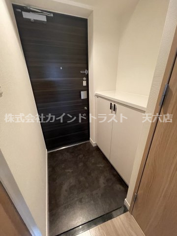 グランカリテ天神橋Ⅱの玄関|ゆったりとした玄関です