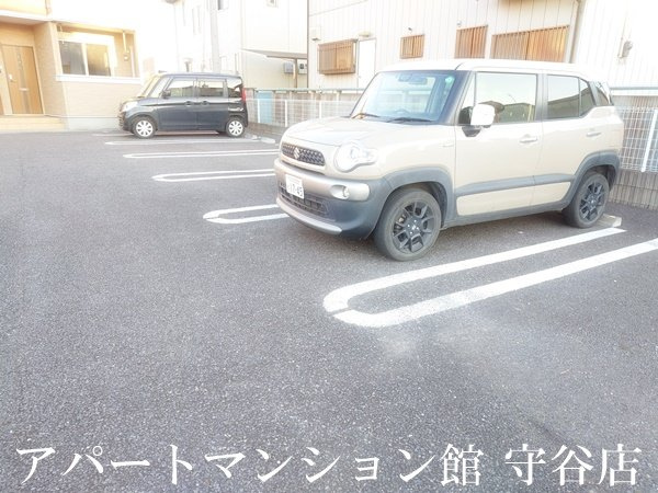 ポム・ダムールの駐車場