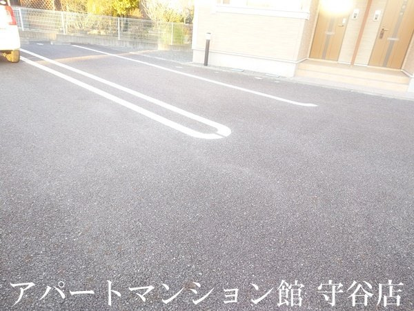 ポム・ダムールの駐車場