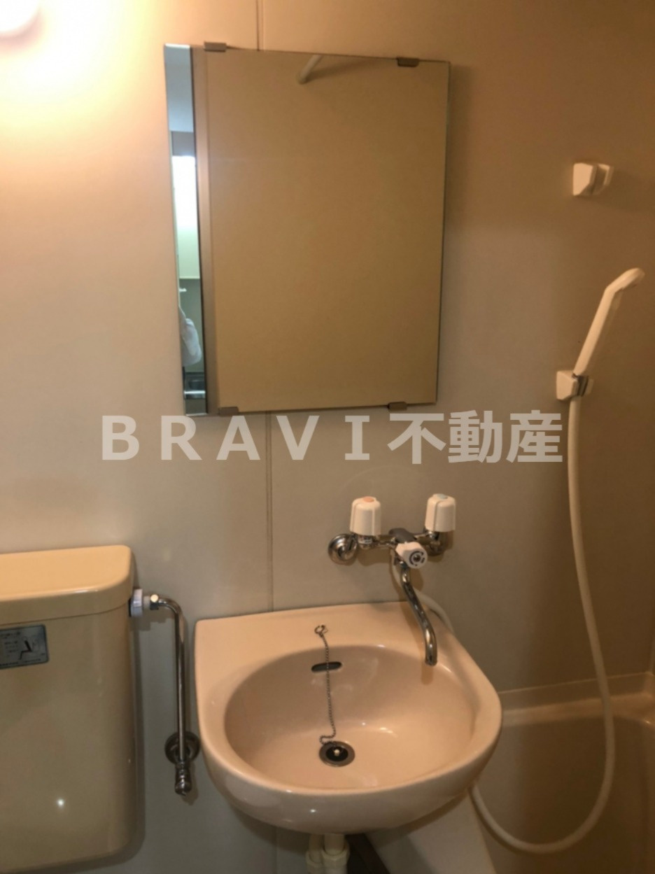 エルデ大手前　BRAVI不動産の洗面所|【エルデ大手前】独立洗面台、朝の身支度には欠かせません