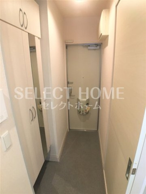 【玄関】 | アーバンフジ | 収納もある玄関です