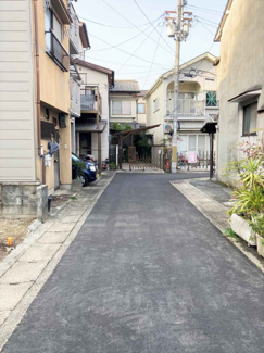 【前面道路含む現地写真】