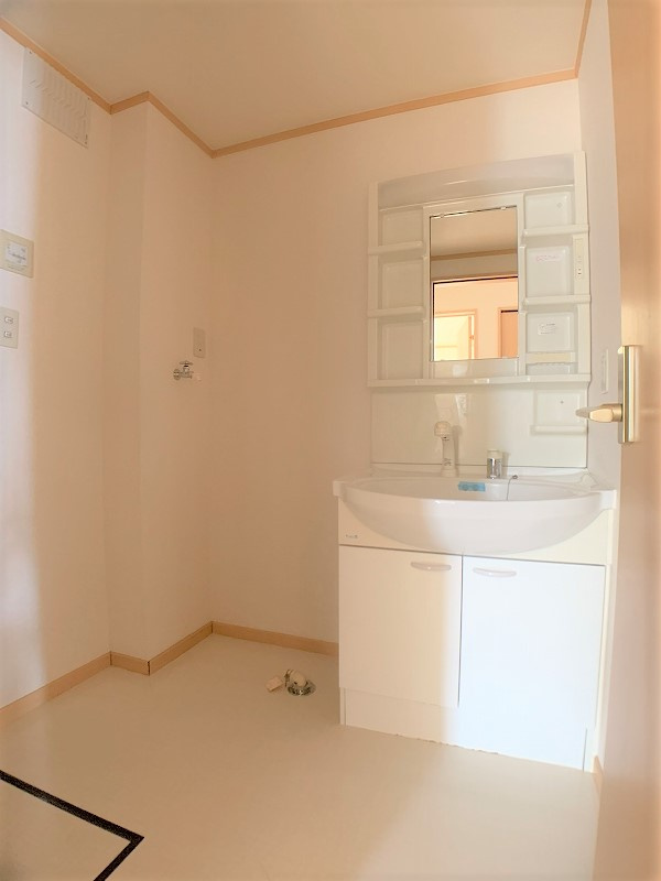 ガーデンプレイスＣ棟の独立洗面台