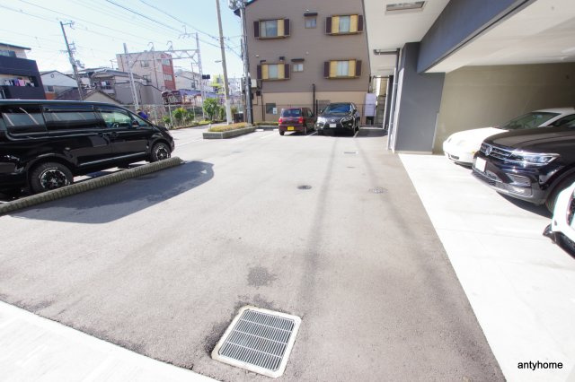 プランドール新大阪SOUTHレジデンス　仲介手数料無料の駐車場