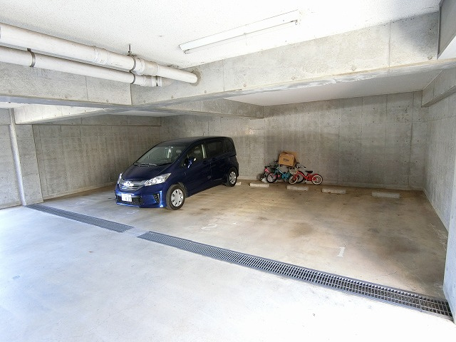 グランド・パルクの駐車場