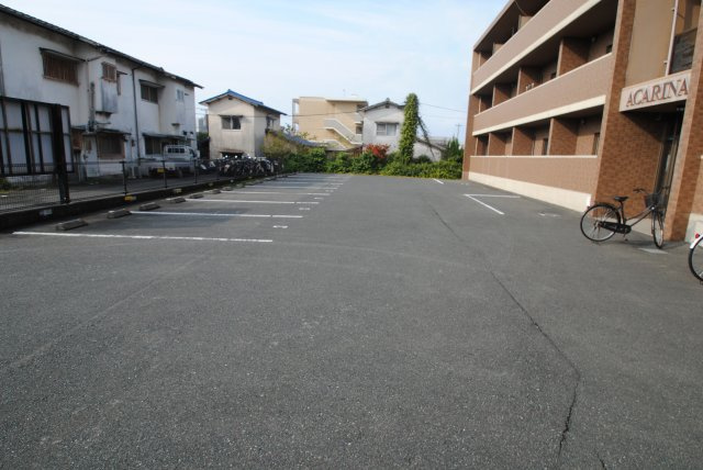 アカリナの駐車場