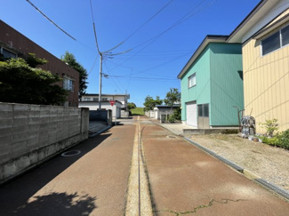 【前面道路含む現地写真】