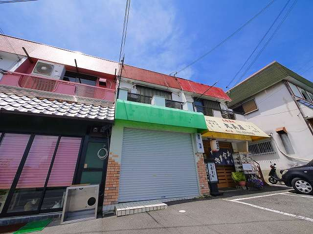 坂井店舗付住宅の外観