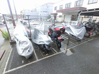 【その他共用部分】 | サンヴェール横浜港南台 | バイク置場です。