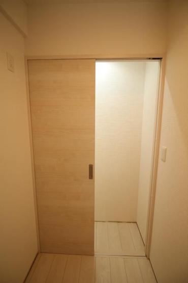 【収納】 | フラッツ東比恵 | 大きなスペースがあり、収納には困りません