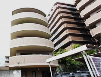 豊中市上新田２丁目の中古マンションの外観