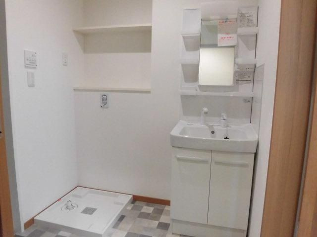 リッチヒルズ城西町の独立洗面台