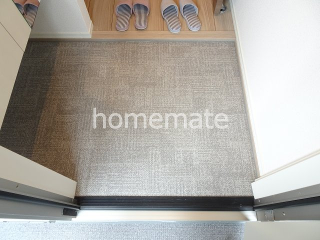 熊本市中央区琴平１丁目のアパートの玄関