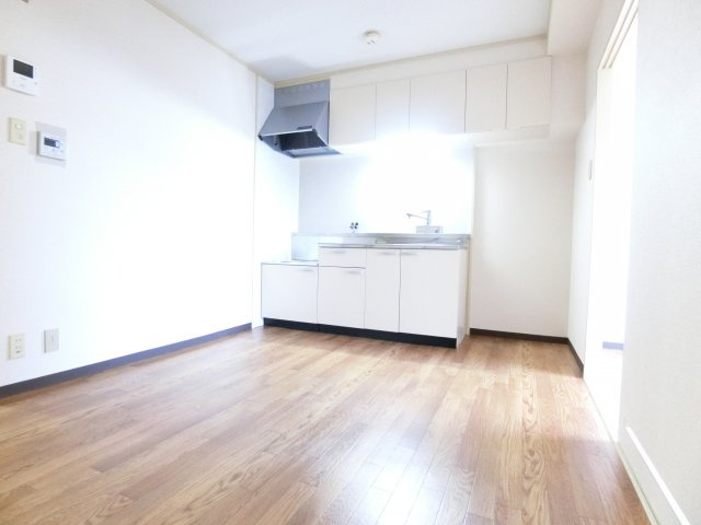 麻野ビルの居間・リビング