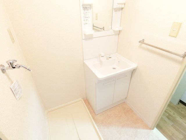 麻野ビルの洗面所