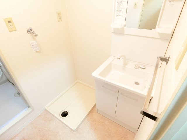 麻野ビルの独立洗面台