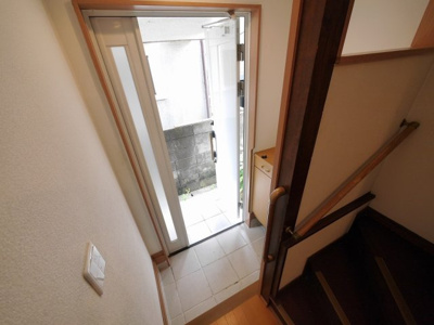 【玄関】 | 北舞子1丁目貸家