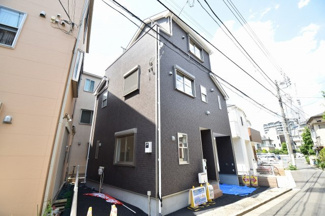 【外観】 | 閑静な住宅街で落ち着いた雰囲気です。お客様のご都合でいつでもご内覧可能で御座います。
