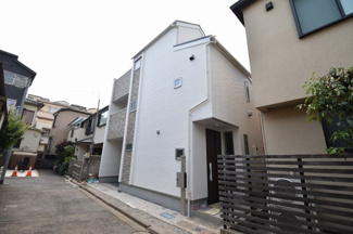 【外観】 | 閑静な住宅街で落ち着いた雰囲気です。お客様のご都合でいつでもご内覧可能で御座います。