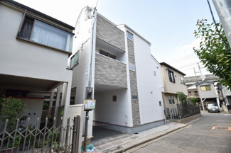 【外観】 | 現地見学や資料請求などお気軽にお問合わせ下さい。
周辺環境とあわせて現地ご案内致します。