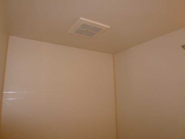 ウィスタリアの浴室