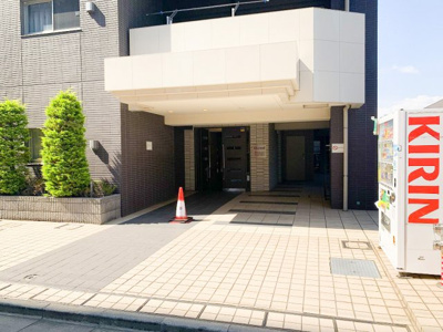 【エントランス】 | エターナル南千住グランTokyo | 広々としたアプローチ。