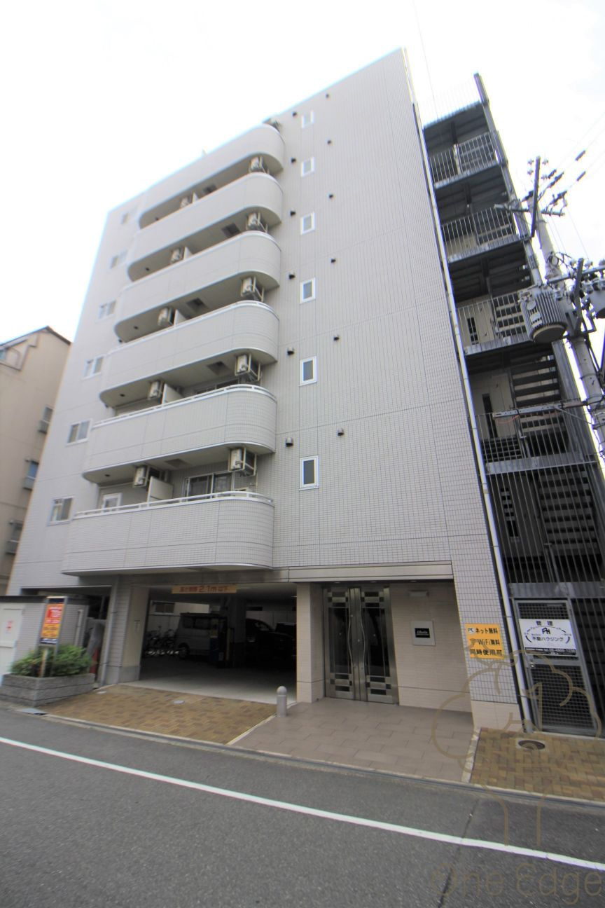 グローリア新北野の外観