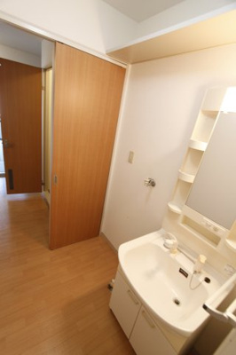 【洗面所】 | グランブルーＤ