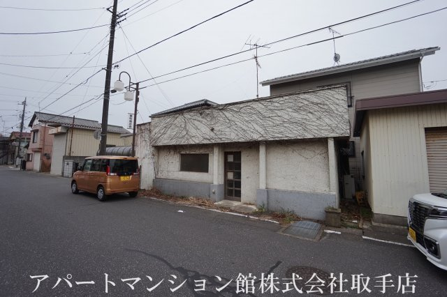 龍ヶ崎中川テナントの外観