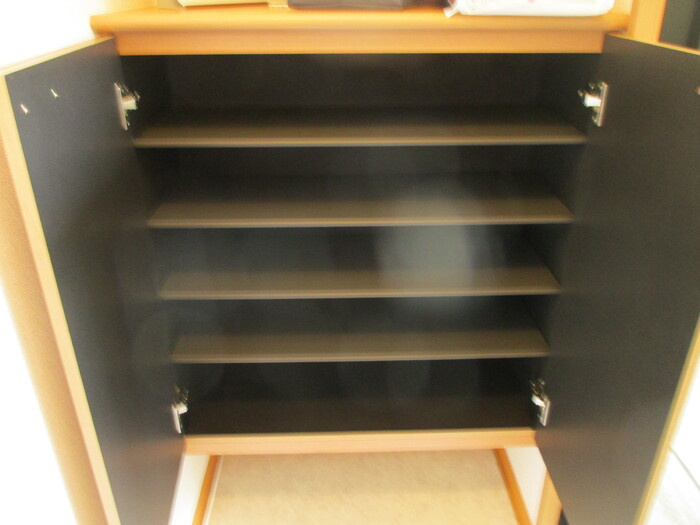 ブルンネンパークＣの玄関